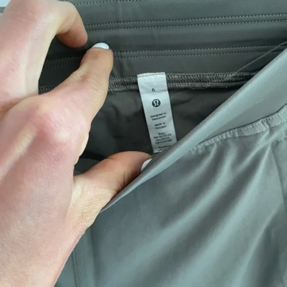 Lululemon - Picture 4 of 4